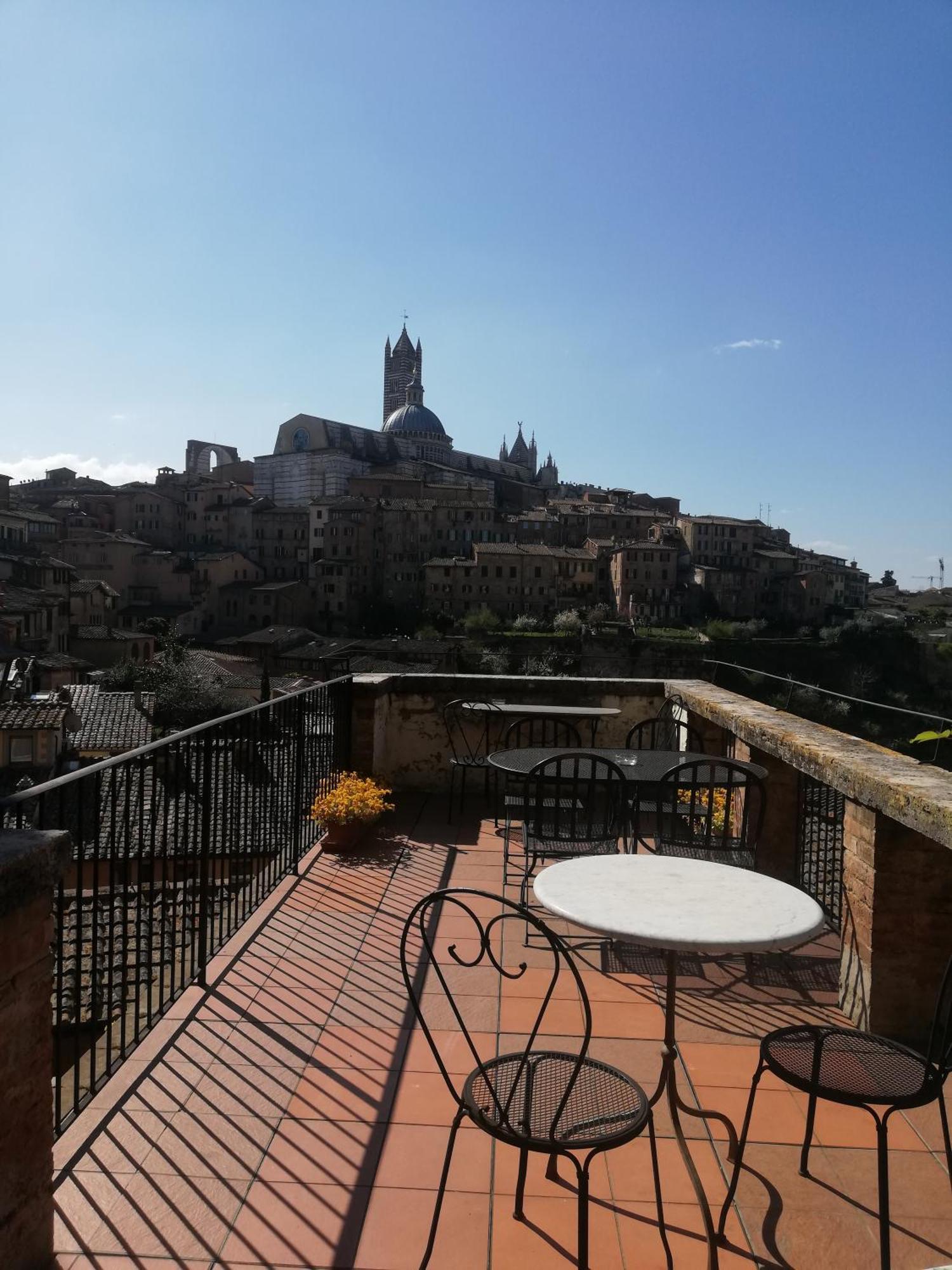Albergo Bernini Siena Esterno foto